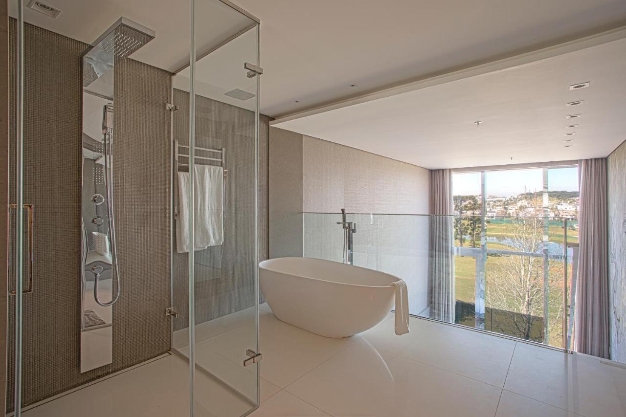 Suryaa Hotel Pinhais, Curio Collection By Hilton Εξωτερικό φωτογραφία