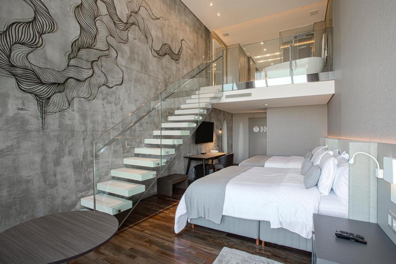 Suryaa Hotel Pinhais, Curio Collection By Hilton Εξωτερικό φωτογραφία
