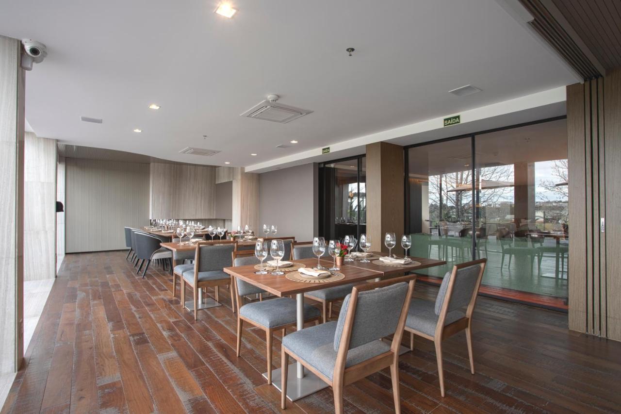 Suryaa Hotel Pinhais, Curio Collection By Hilton Εξωτερικό φωτογραφία